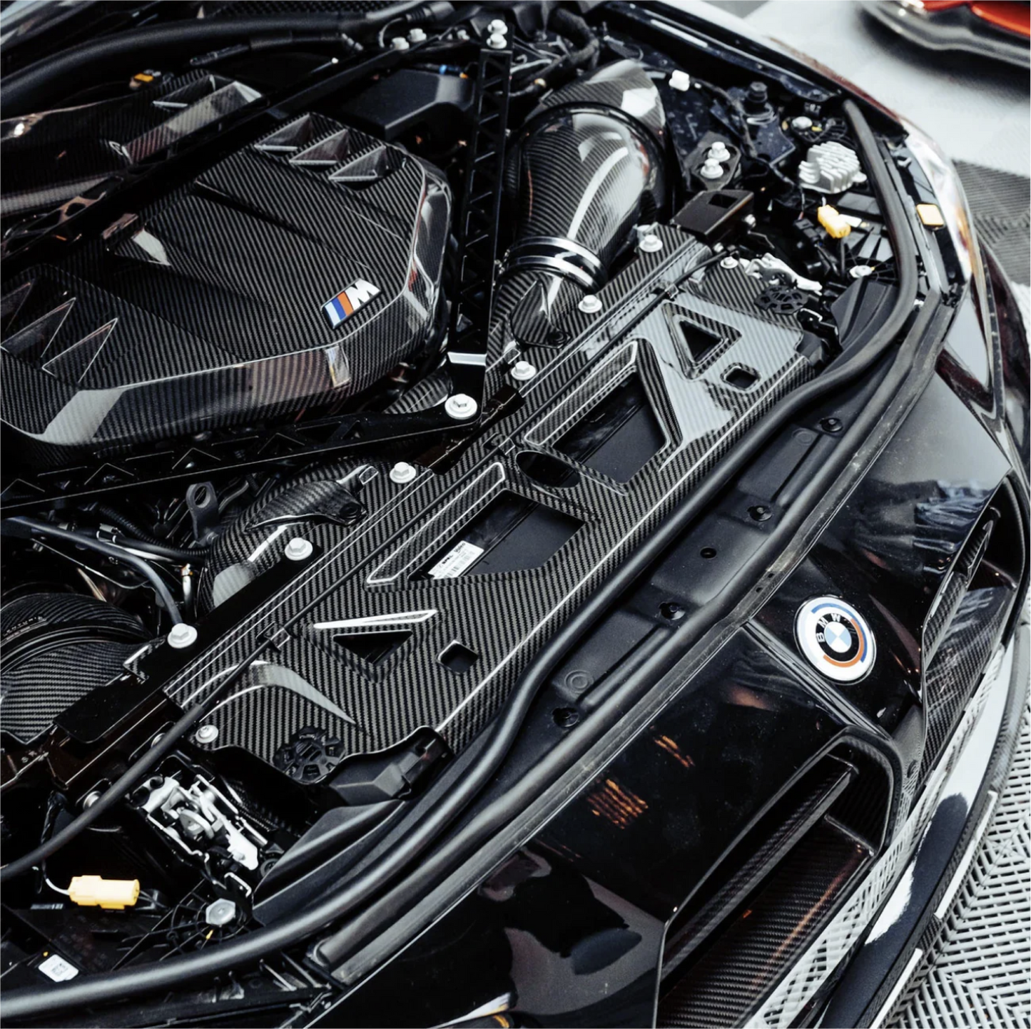 BMW G8X OEM Style Cooling Shroud